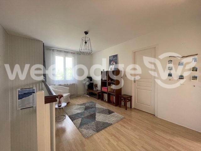 Maison traditionnelle - 140 m² - 6 pièces