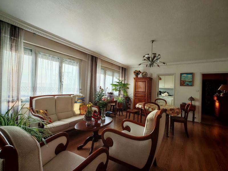 Appartement - 104 m² - 5 pièces