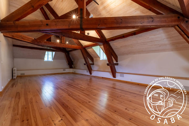 Château - 640 m² - 24 pièces