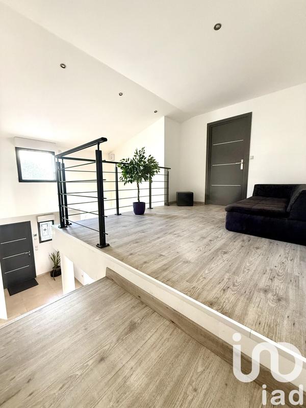 Maison - 320 m² - 9 pièces