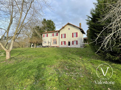 Appartement - 197 m² - 10 pièces