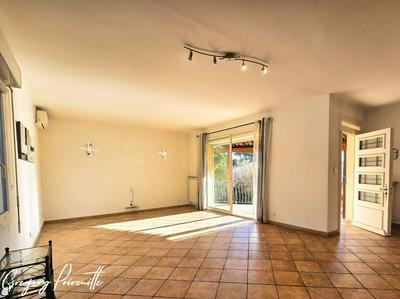 Maison - 93 m² - 5 pièces