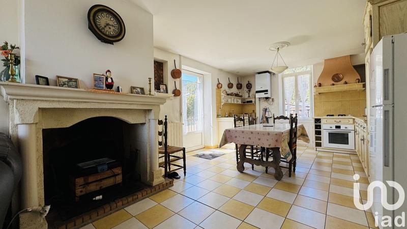 Maison - 375 m² - 13 pièces