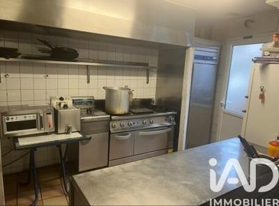 Maison - 240 m² - 7 pièces