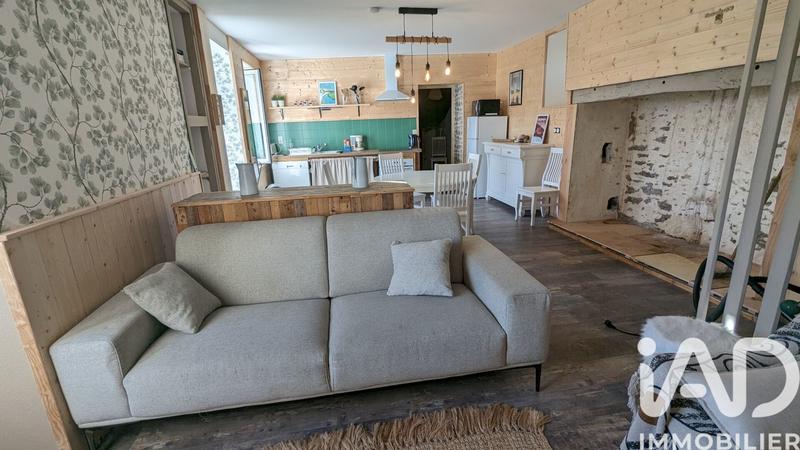 Maison - 97 m² - 5 pièces