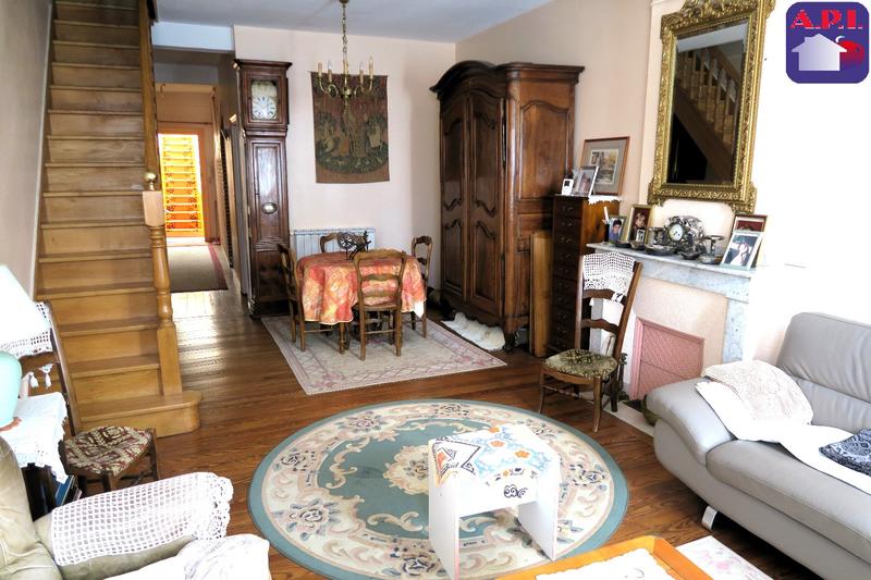 Maison ancienne - 142 m² - 5 pièces