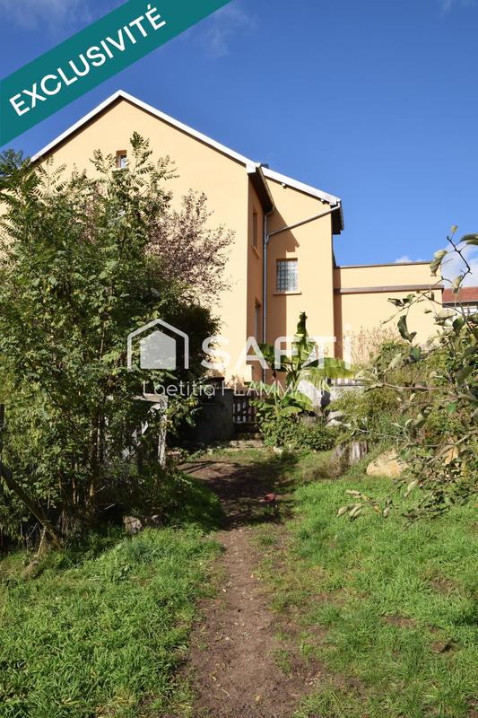 Maison - 208 m² - 8 pièces