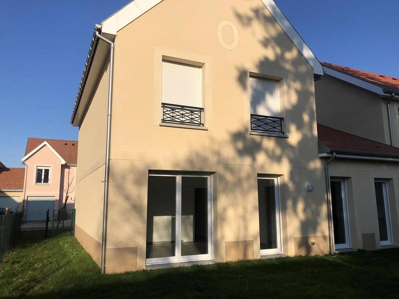 Maison - 97 m² - 5 pièces