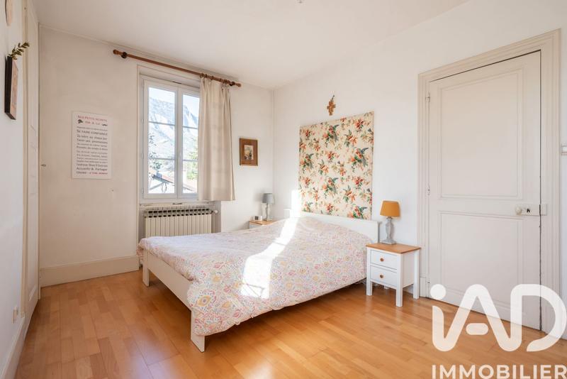 Maison - 275 m² - 8 pièces