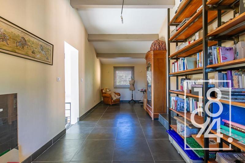 Moulin - 190 m² - 5 pièces