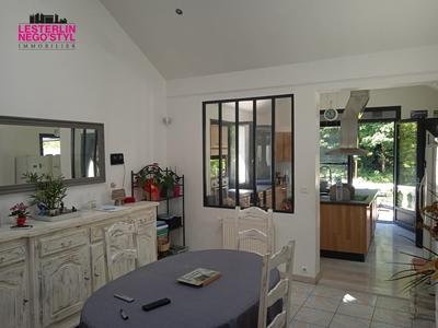 Maison - 138 m² - 5 pièces