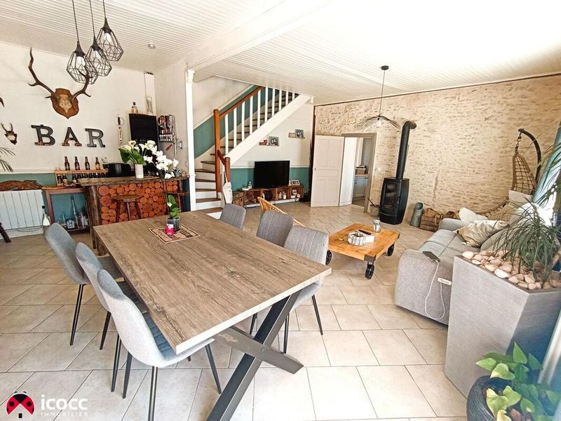 Maison en pierre - 121 m² - 5 pièces