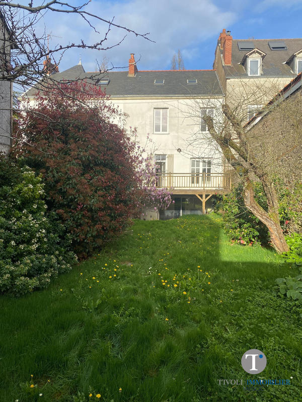 Maison ancienne - 210 m² - 8 pièces