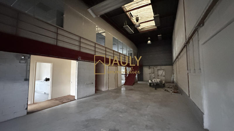 Entrepôt - 270 m²