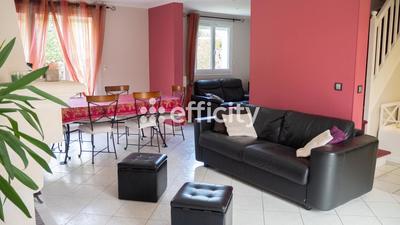 Maison - 138 m² - 7 pièces