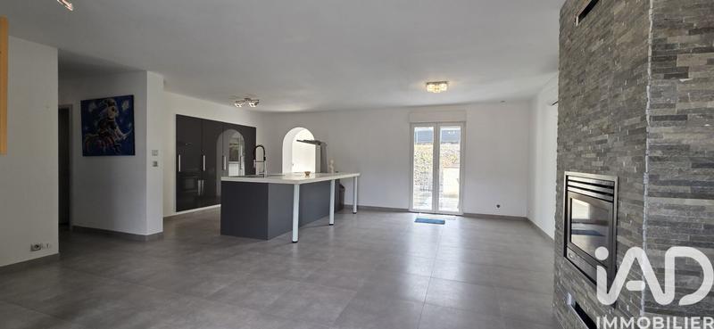 Maison - 122 m² - 6 pièces