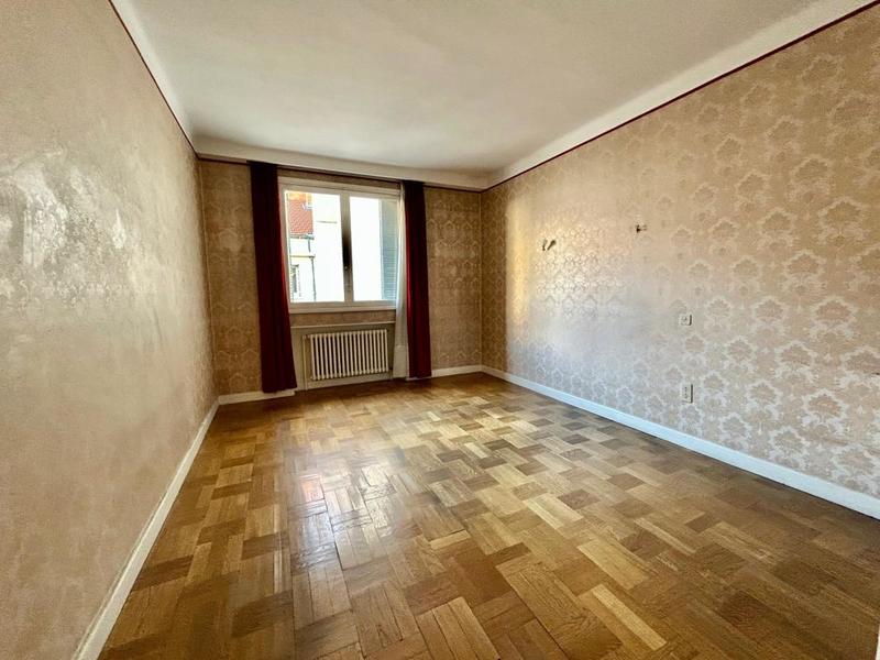 Appartement ancien - 85 m² - 3 pièces