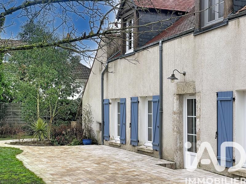 Maison - 184 m² - 9 pièces