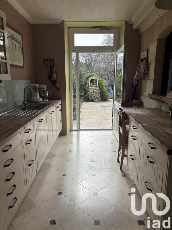 Maison - 220 m² - 6 pièces