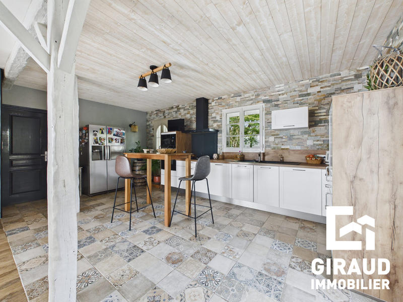 Maison - 162 m² - 8 pièces