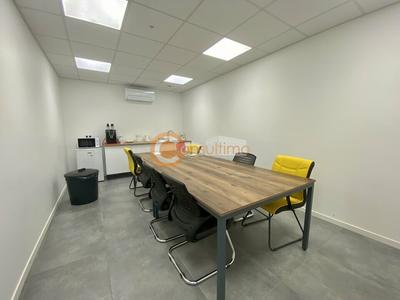 Bureau - 700 m²