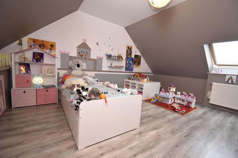 Pavillon - 137 m² - 6 pièces