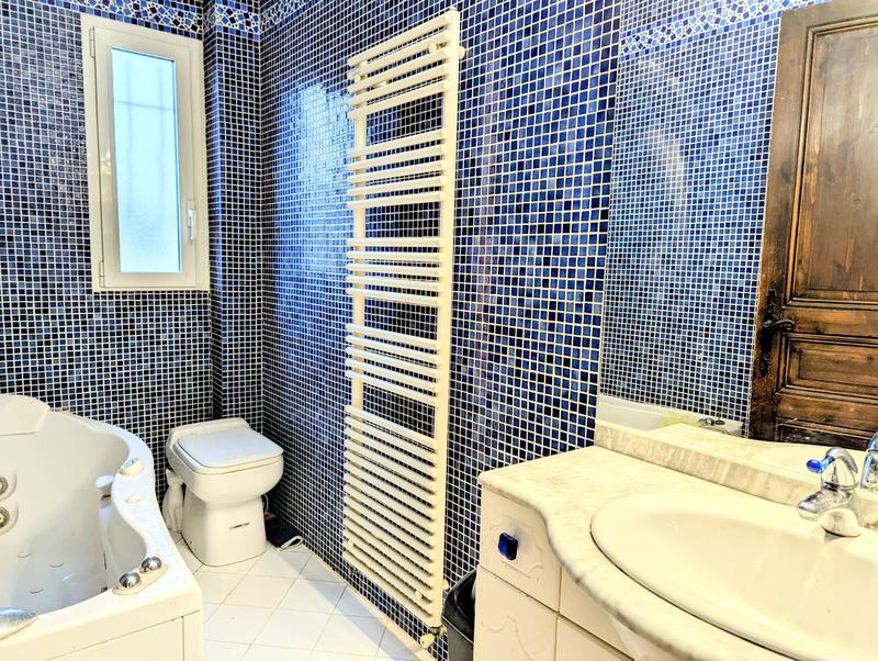 Appartement - 98 m² - 4 pièces