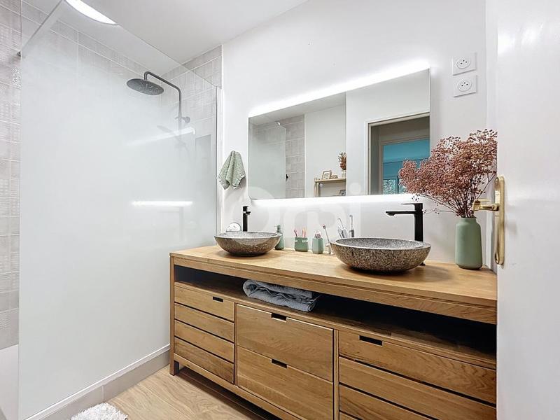 Appartement - 92 m² - 4 pièces