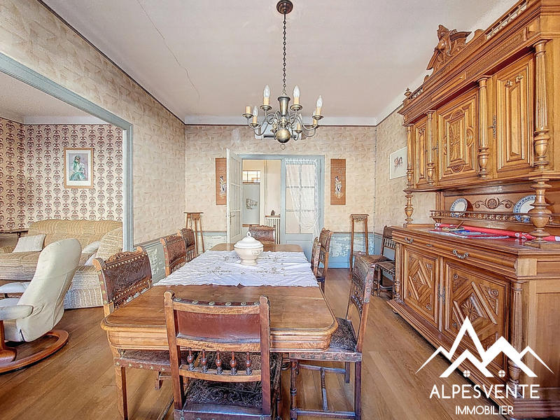 Maison ancienne - 294 m² - 13 pièces