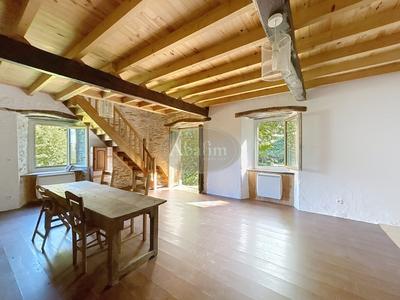 Maison - 88 m² - 3 pièces