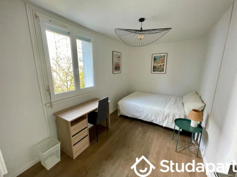 Chambre - 10 m² - 1 pièce