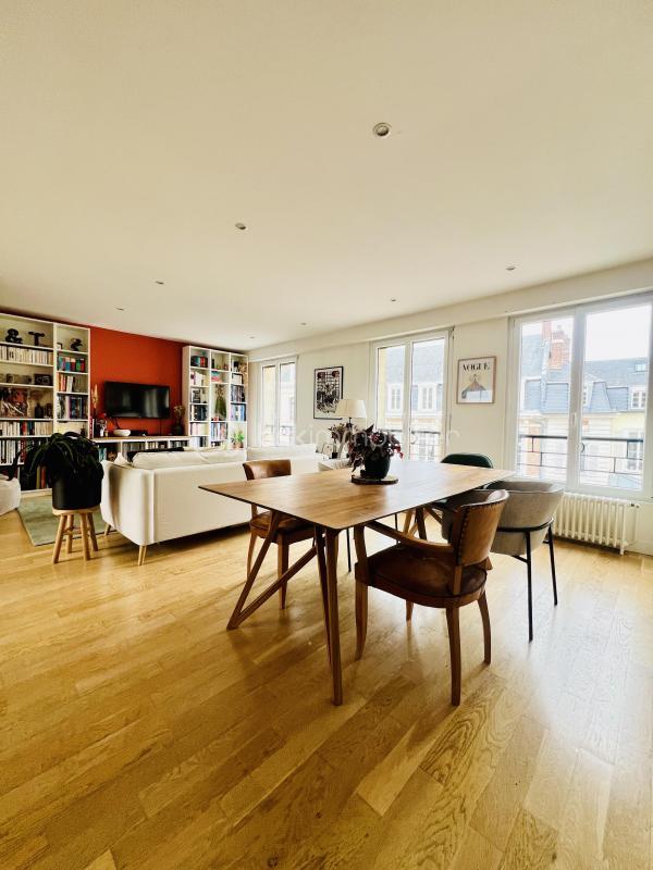 Appartement - 99 m² - 3 pièces