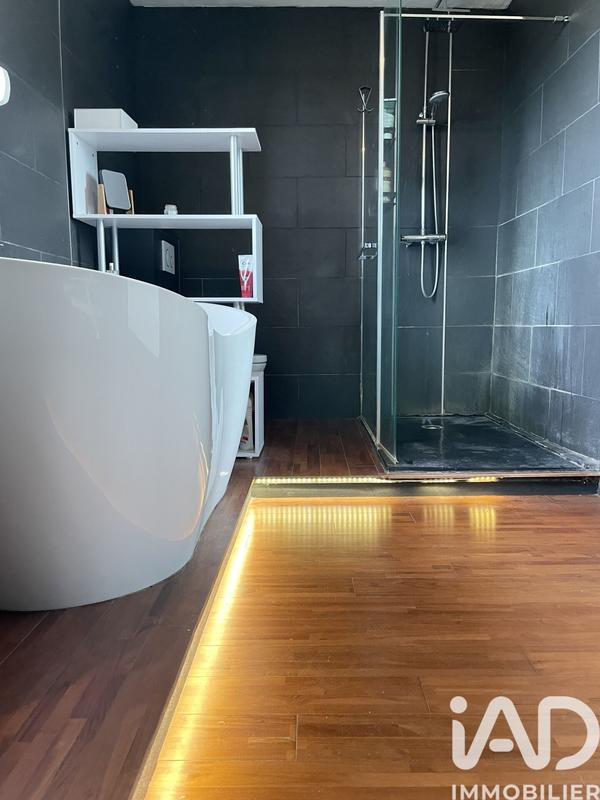 Maison - 379 m² - 10 pièces