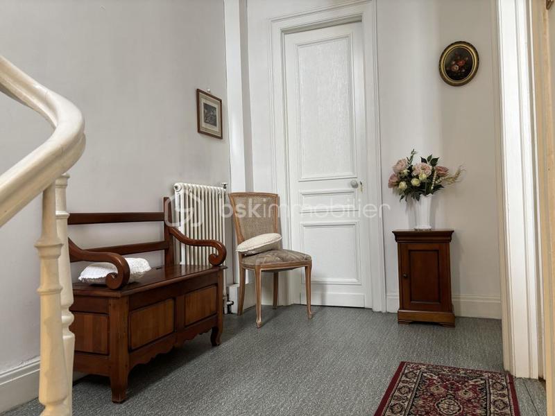 Maison bourgeoise - 252 m² - 10 pièces