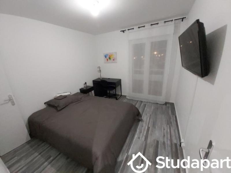 Chambre - 10 m² - 1 pièce