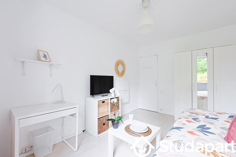 Chambre - 10 m² - 1 pièce