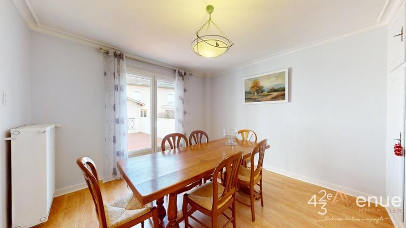 Maison - 186 m² - 8 pièces