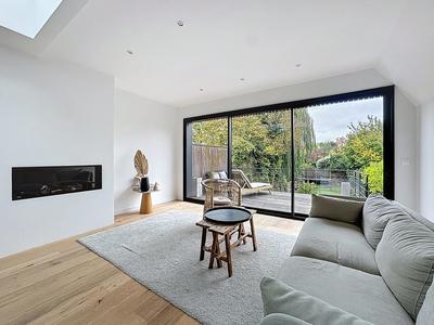 Maison - 180 m² - 7 pièces