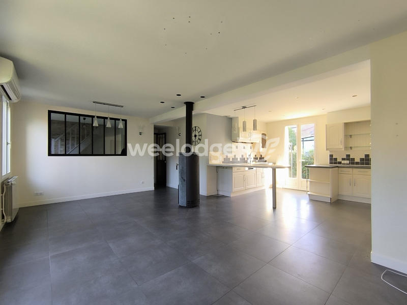 Maison - 122 m² - 6 pièces