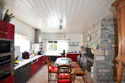 Maison - 220 m² - 5 pièces