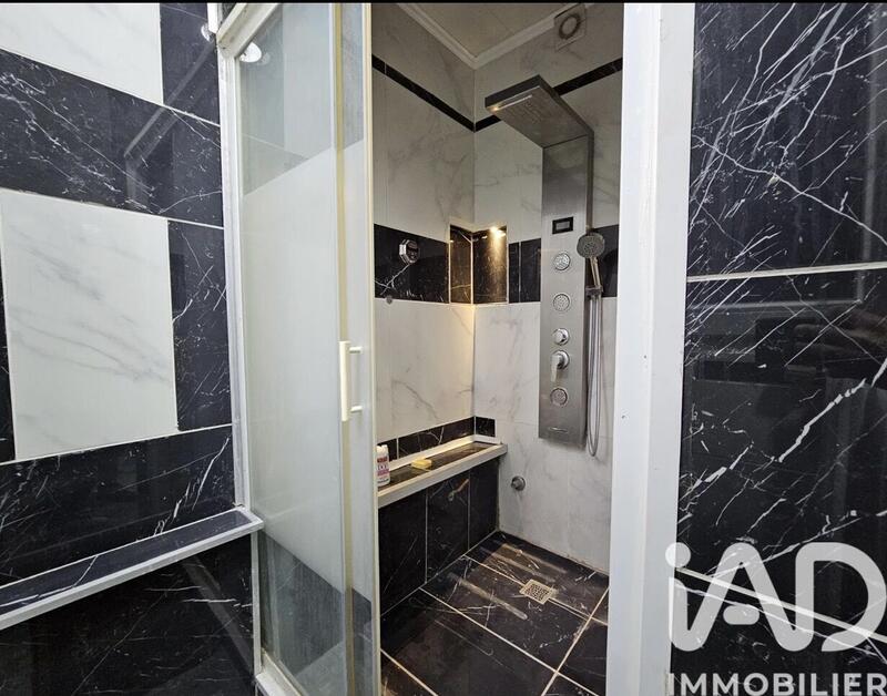 Maison - 142 m² - 8 pièces