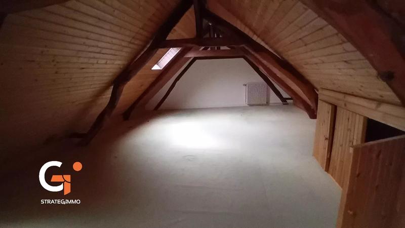 Maison - 222 m² - 6 pièces