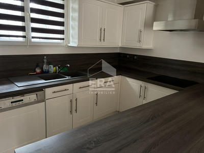 Maison - 98 m² - 4 pièces