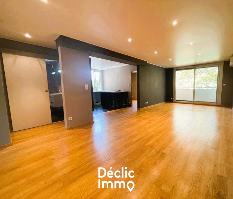 Appartement - 80 m² - 4 pièces