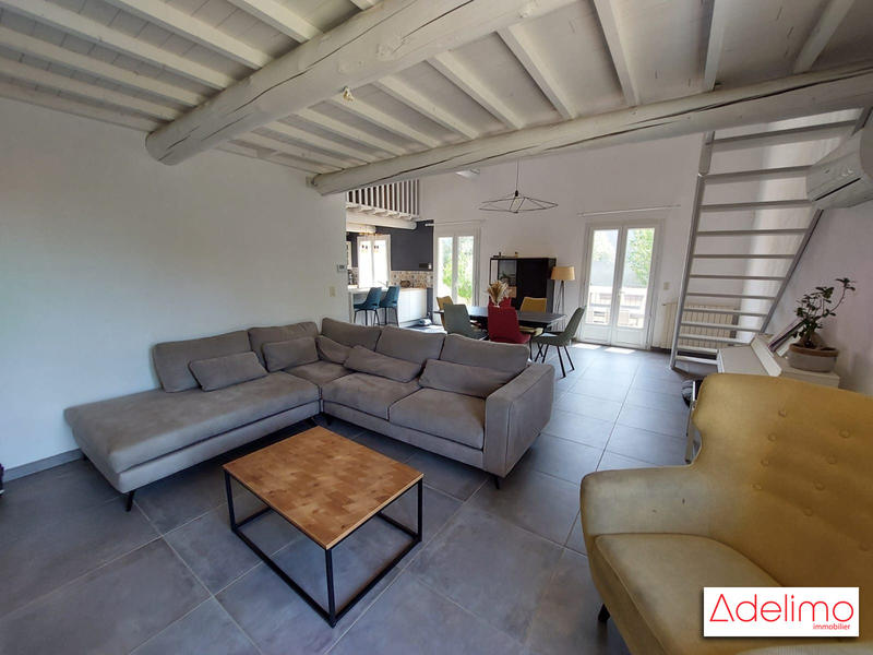 Villa - 231 m² - 9 pièces