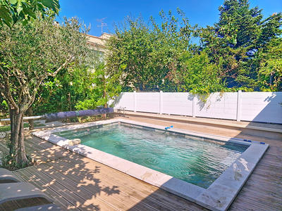 Maison - 140 m² - 5 pièces