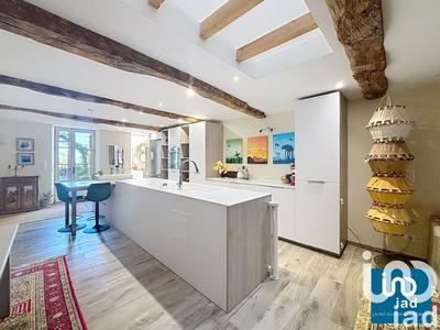 Maison - 220 m² - 11 pièces