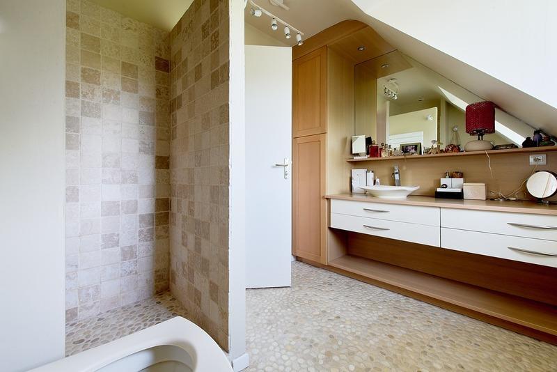 Maison - 210 m² - 8 pièces