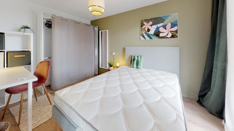 Appartement - 102 m² - 6 pièces