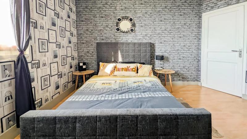 Propriété - 413 m² - 8 pièces